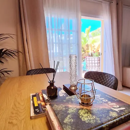 3 Bedroom Semi-detached House Callao Saljave * كالاو سالفاجي