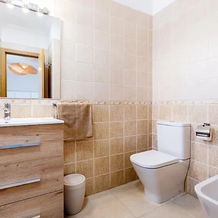 بيت للعطل 3 Bedroom Semi-detached House Callao Saljave