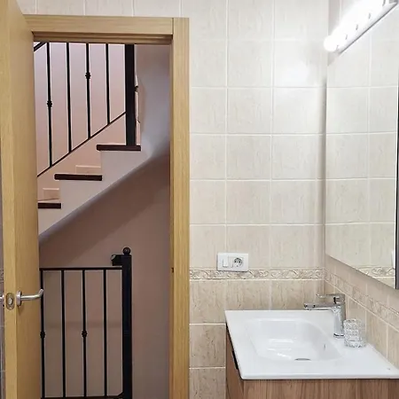 3 Bedroom Semi-detached House Callao Saljave