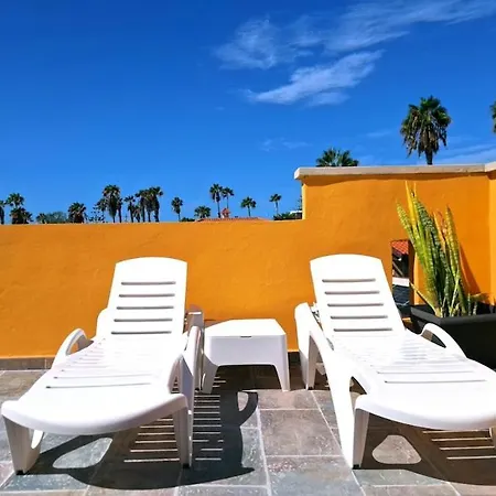 3 Bedroom Semi-detached House Callao Saljave Tatil Evi