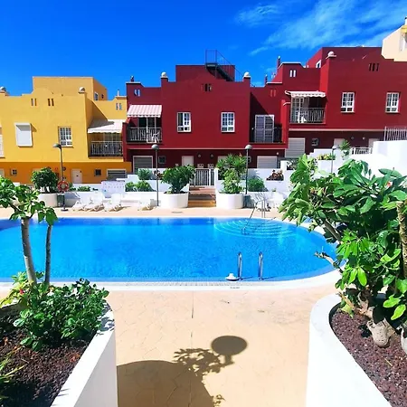 3 Bedroom Semi-detached House Callao Saljave Callao Salvaje